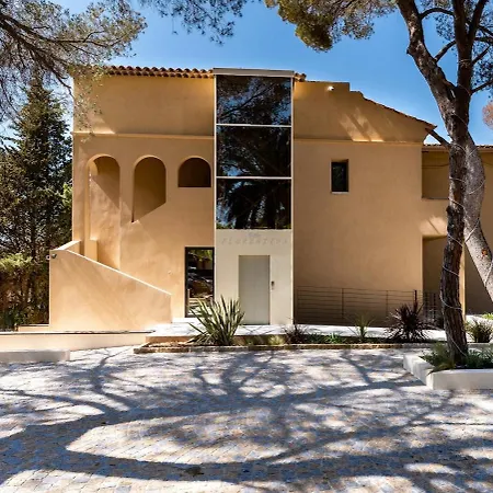 Διαμέρισμα Appart Hotel 2 Chambres Piscine & Jacuzzi A Saint-Raphael *