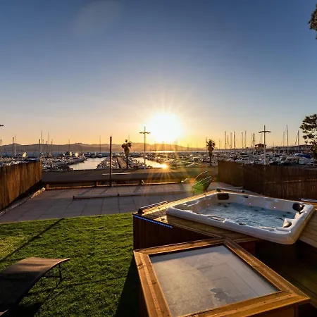 2 - Cuisine - Parking * Saint-Raphaël